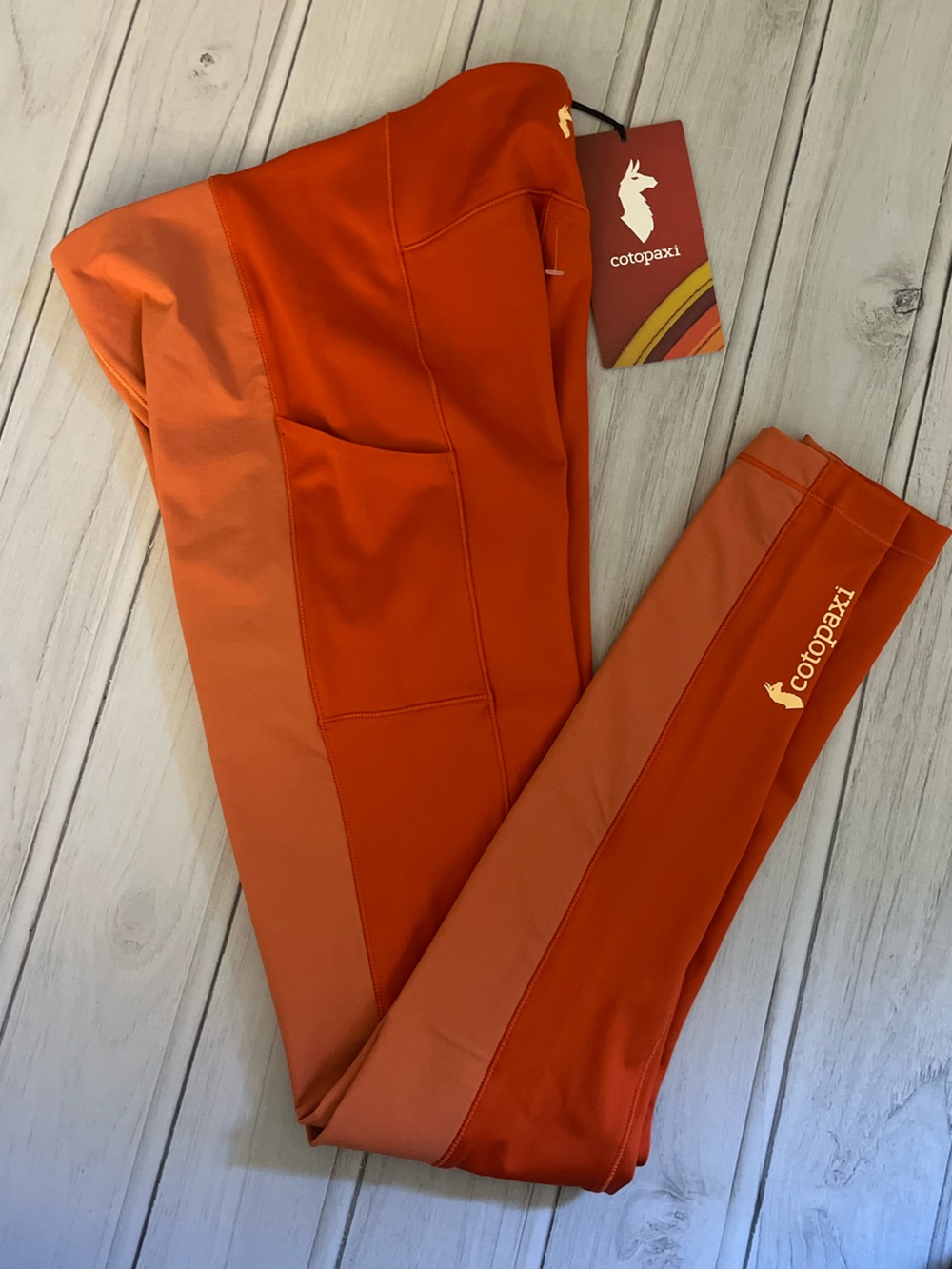 New women’s Cotopaxi Verso hike tight in canyon & nectar. Size XS